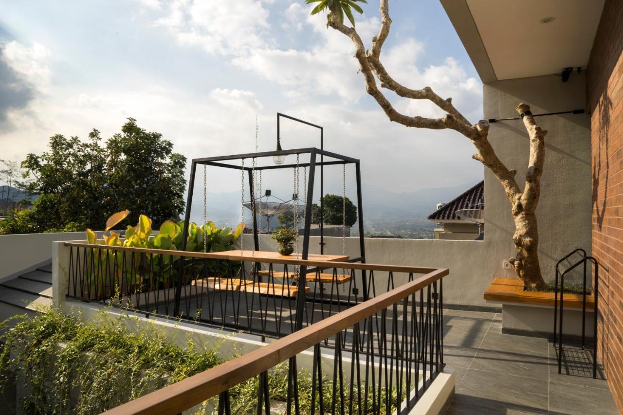 Gaia Lodge The Kusuma Hill Batu - Malang エクステリア 写真