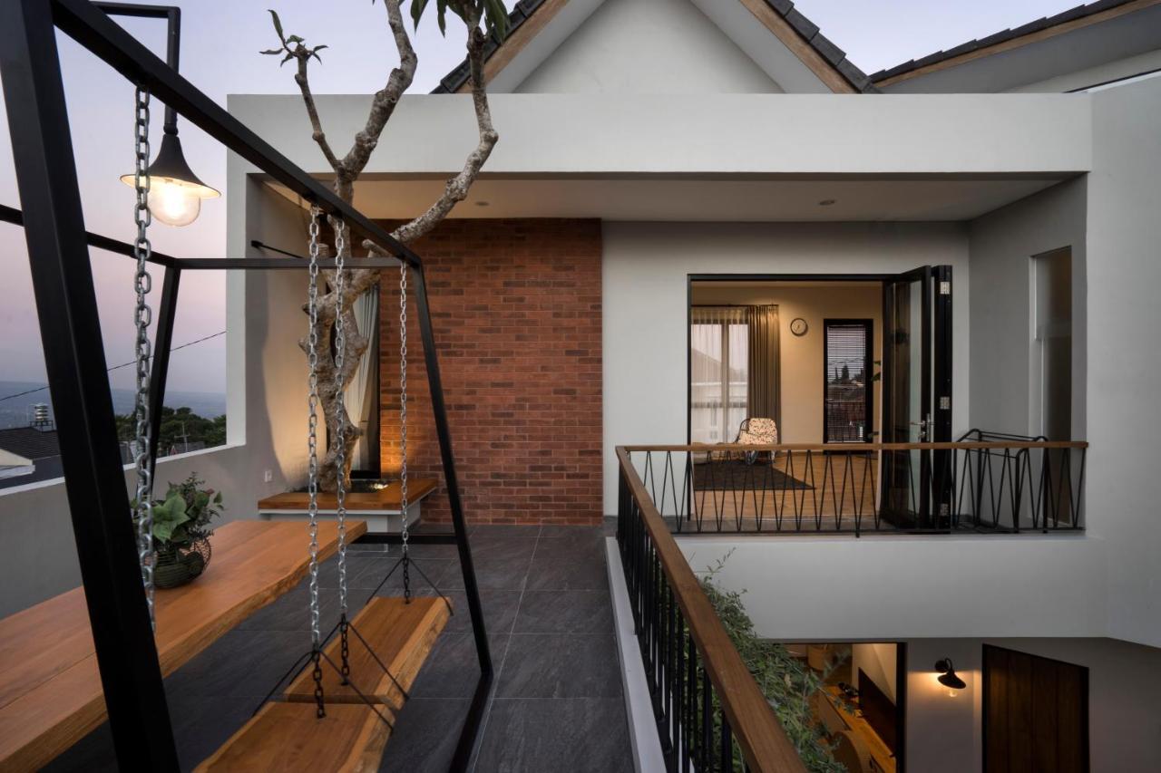 Gaia Lodge The Kusuma Hill Batu - Malang エクステリア 写真
